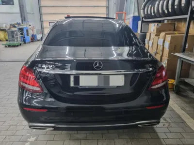 2017 Mercedes-Benz E 300 VIN: