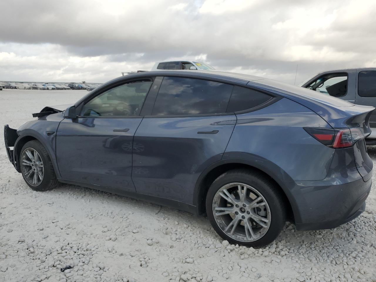2023 TESLA MODEL Y  VIN:7SAYGDEE3PA165028