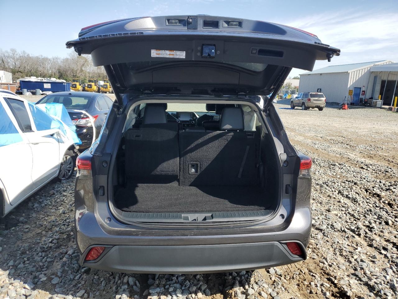 2022 TOYOTA HIGHLANDER XLE VIN:5TDHZRAH4NS545270