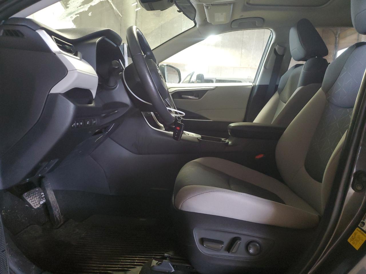 2023 TOYOTA RAV4 XLE VIN:2T3P1RFV1PC369556