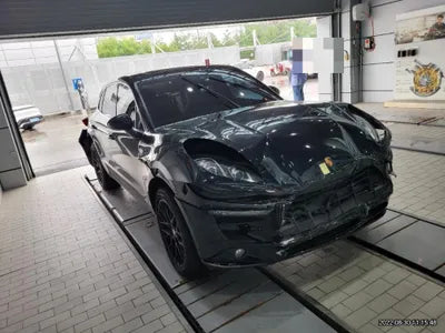 2017 Porsche Macan VIN: