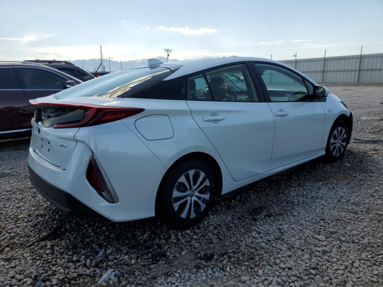 2022 TOYOTA PRIUS PRIME LE VIN:JTDKAMFP3N3228906