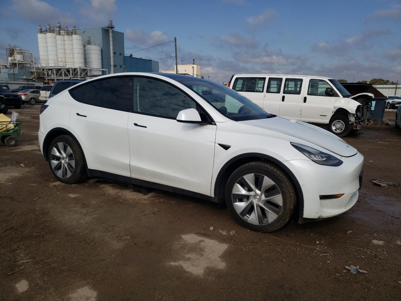 2022 TESLA MODEL Y  VIN:7SAYGAEE1NF383449