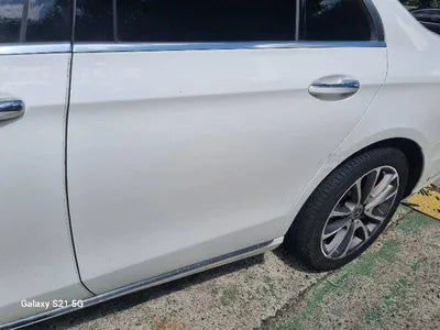 2019 Mercedes-Benz E 300 VIN: