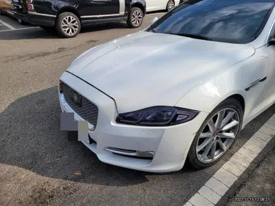 2016 Jaguar XJ SAJAA229XGNV99979 VIN:SAJAA229XGNV99979
