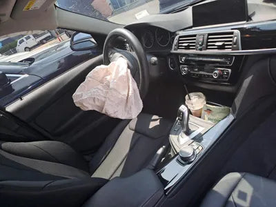 2016 BMW 320 WBA8C5101GK640736 VIN:WBA8C5101GK640736