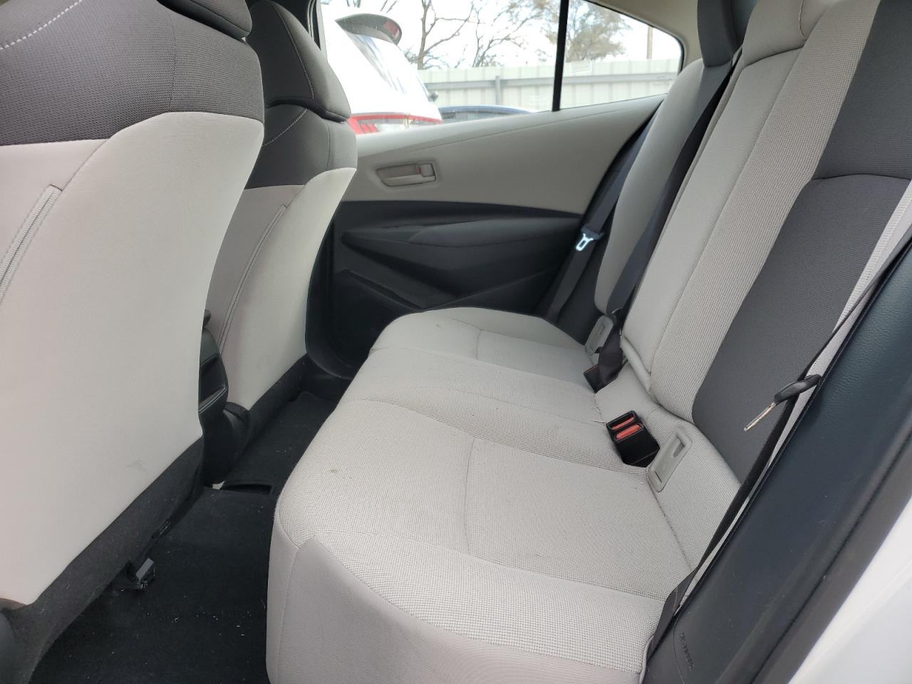 2022 TOYOTA COROLLA LE VIN:5YFEPMAE6NP266400