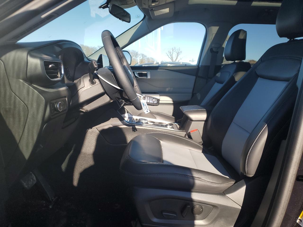2024 FORD EXPLORER XLT VIN:1FMSK8DHXRGA21696
