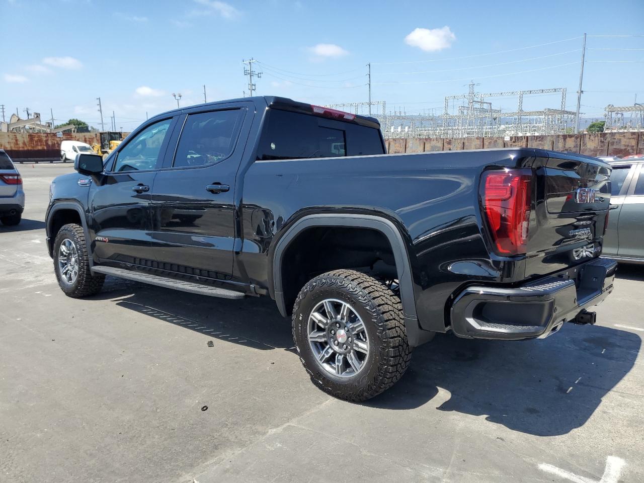 2024 GMC SIERRA K1500 AT4 VIN:1GTUUEEL5RZ311812