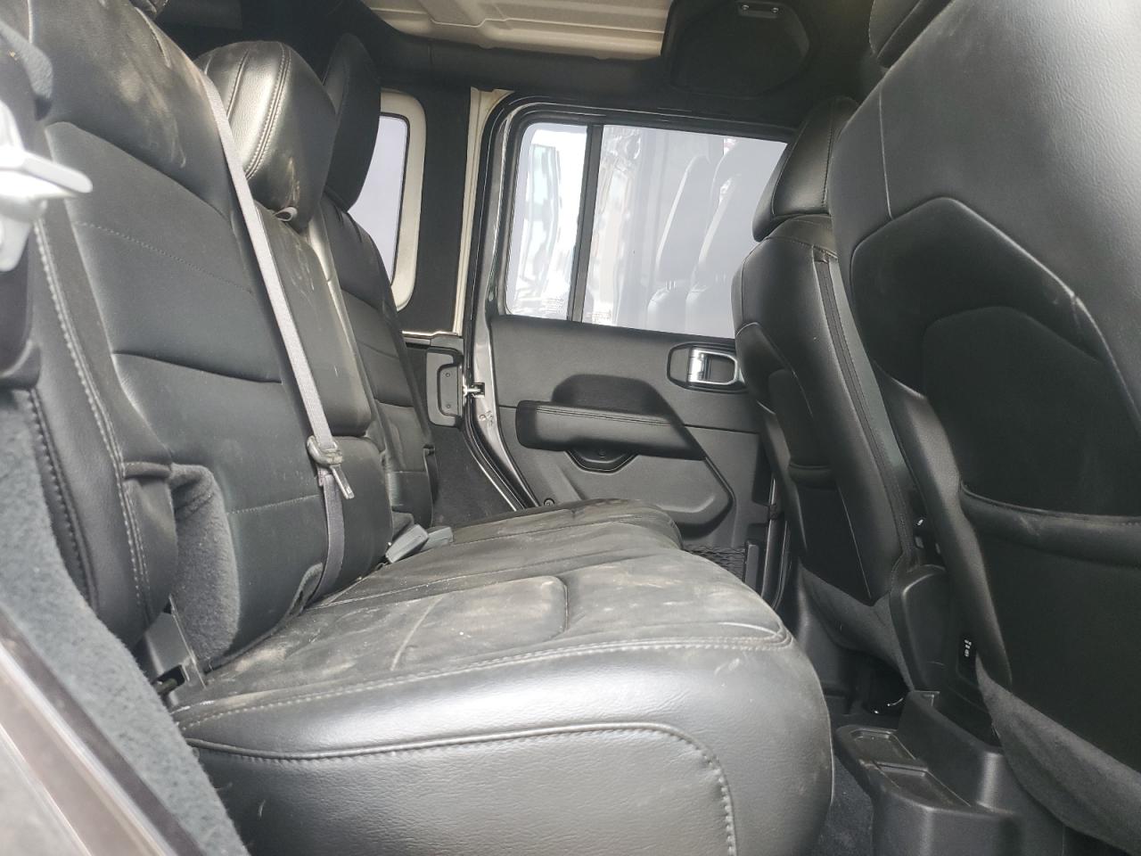 2022 JEEP WRANGLER UNLIMITED SAHARA VIN:1C4HJXEG5NW156764