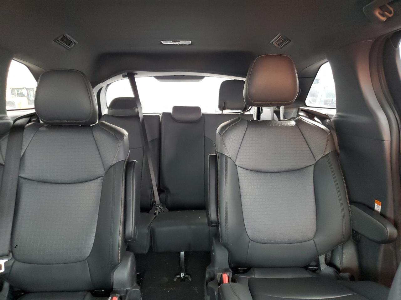 2022 TOYOTA SIENNA XLE VIN:5TDASKFC7NS057392