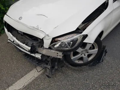 2016 Mercedes-Benz C 200 248KMWDDWF3HB0GF2 VIN:248KMWDDWF3HB0GF2