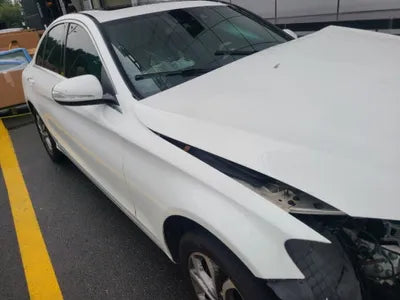 2015 Mercedes-Benz C 200 VIN: