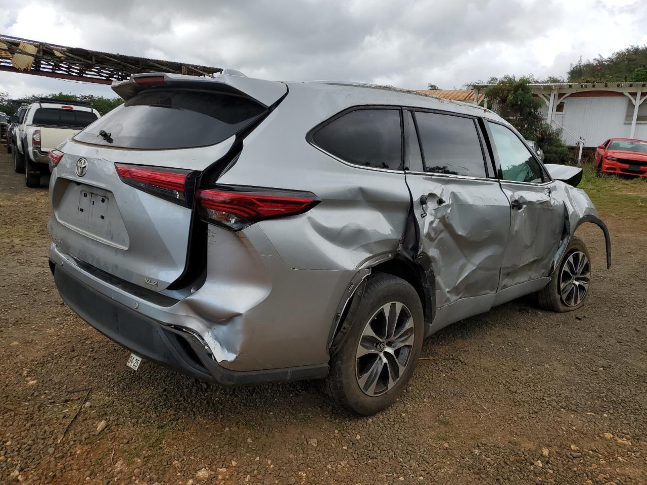 2022 TOYOTA HIGHLANDER XLE VIN:5TDGZRAH7NS546389