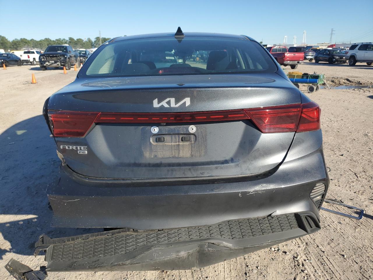 2023 KIA FORTE LX VIN:3KPF24AD9PE561375