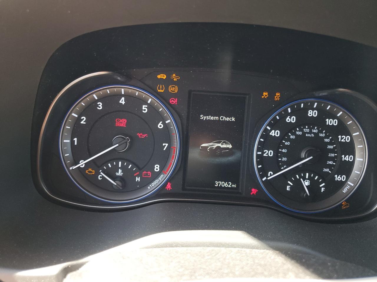 2022 HYUNDAI KONA SEL VIN:KM8K62AB1NU923652