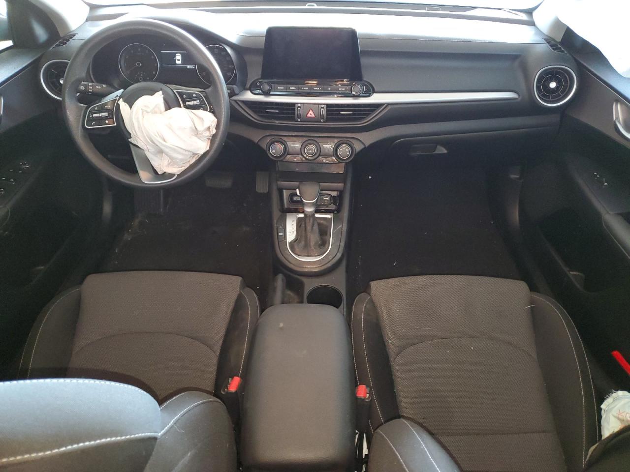 2024 KIA FORTE LX VIN:3KPF24ADXRE703185