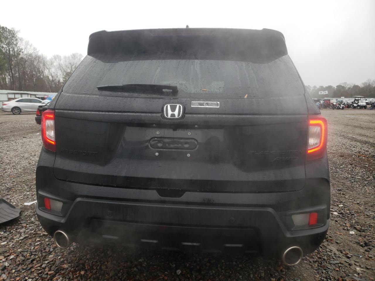 2024 HONDA PASSPORT BLACK EDITION VIN:5FNYF8H84RB007624