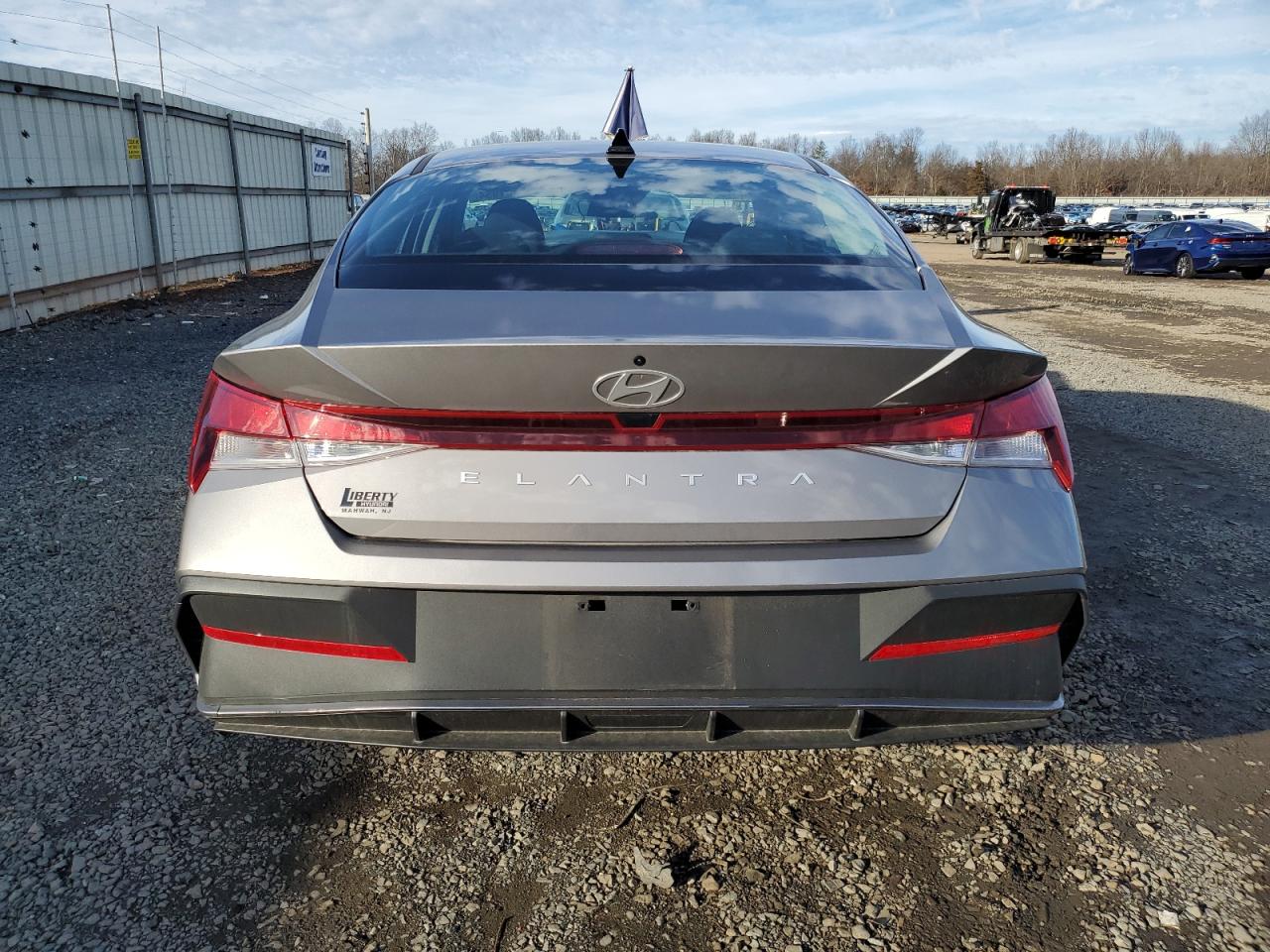 2024 HYUNDAI ELANTRA SE VIN:KMHLL4DG8RU782181