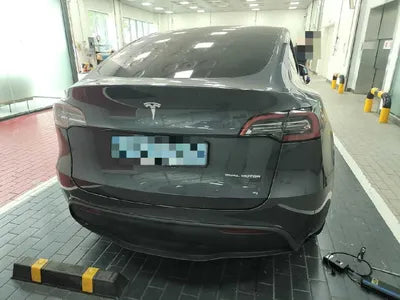 2021 Tesla Model Y VIN:
