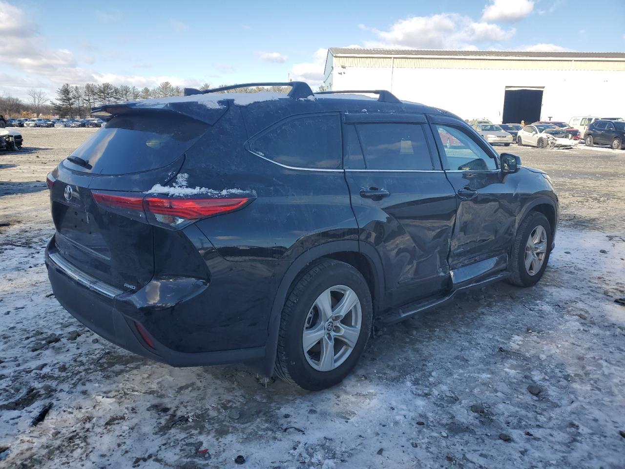 2022 TOYOTA HIGHLANDER L VIN:5TDCZRBH4NS224029