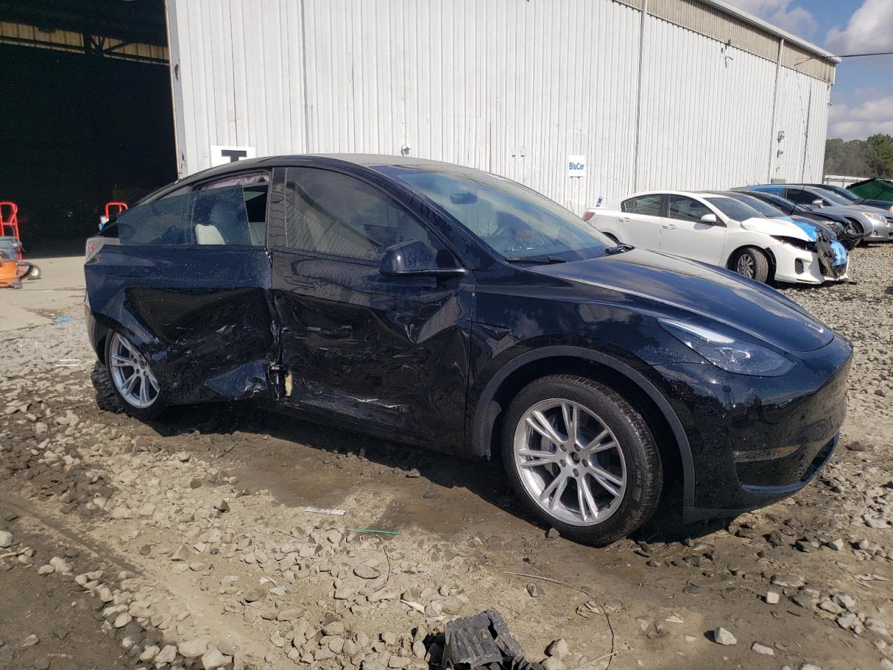 2024 TESLA MODEL Y  VIN:7SAYGDEE3RA227935