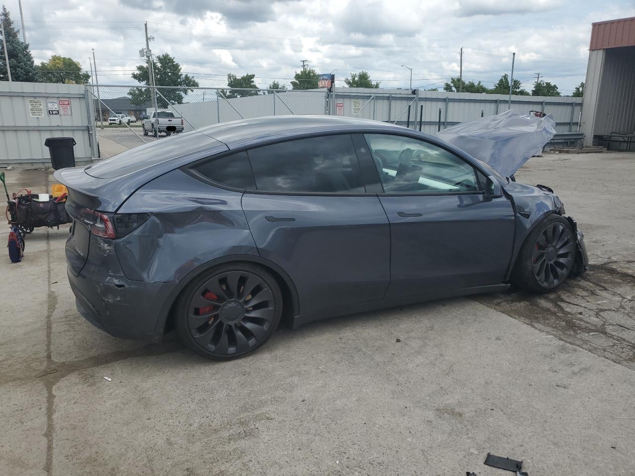 2023 TESLA MODEL Y  VIN:7SAYGDEFXPF956118