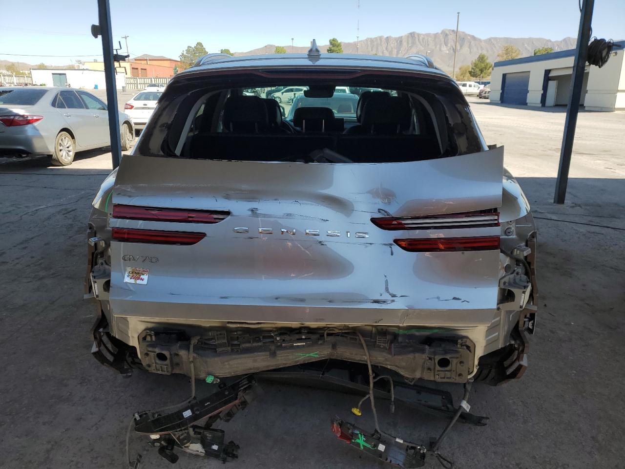 2023 GENESIS GV70 BASE VIN:5NMMCET15PH000404