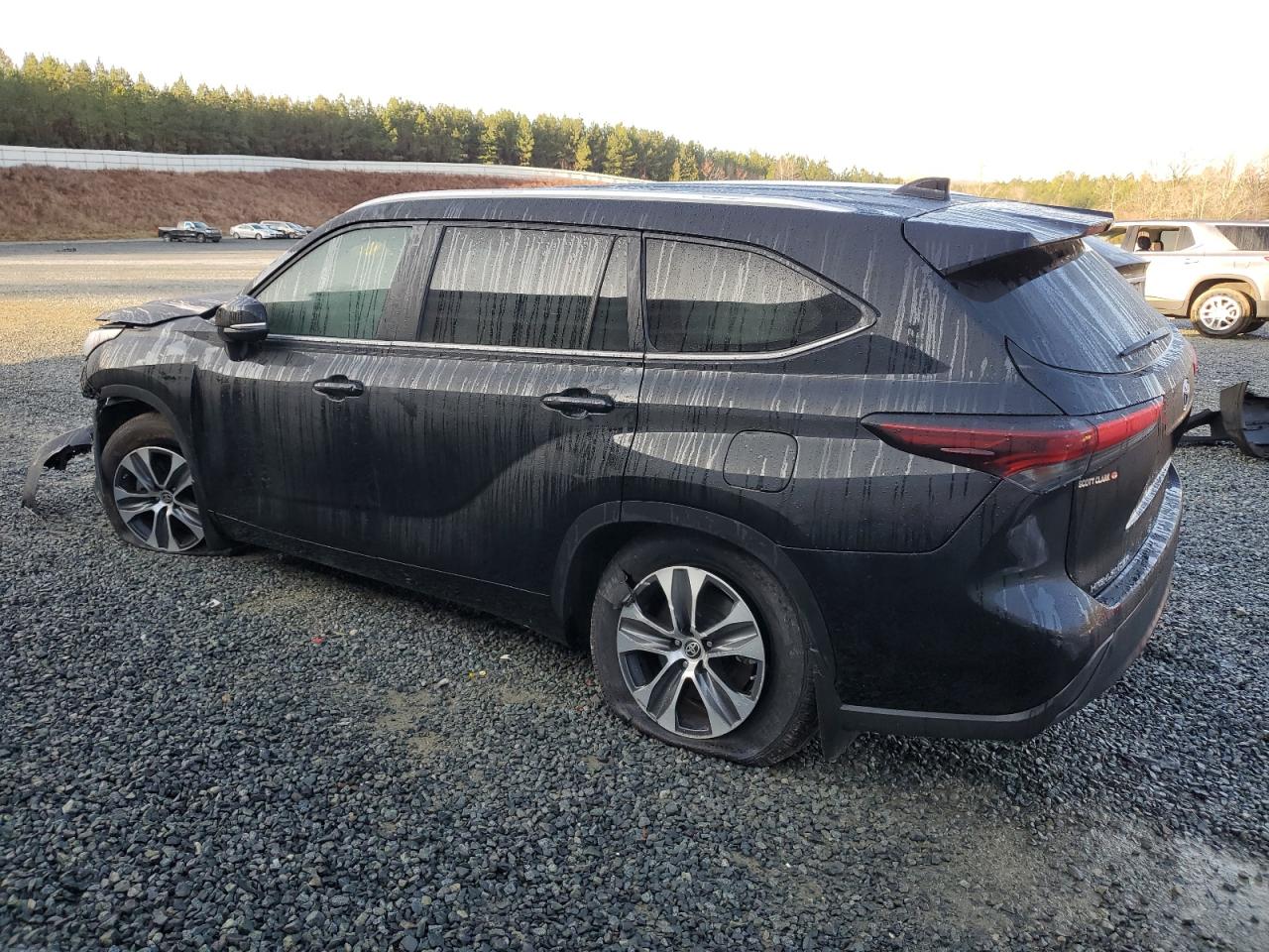 2024 TOYOTA HIGHLANDER LE VIN:5TDKDRAH8RS538252