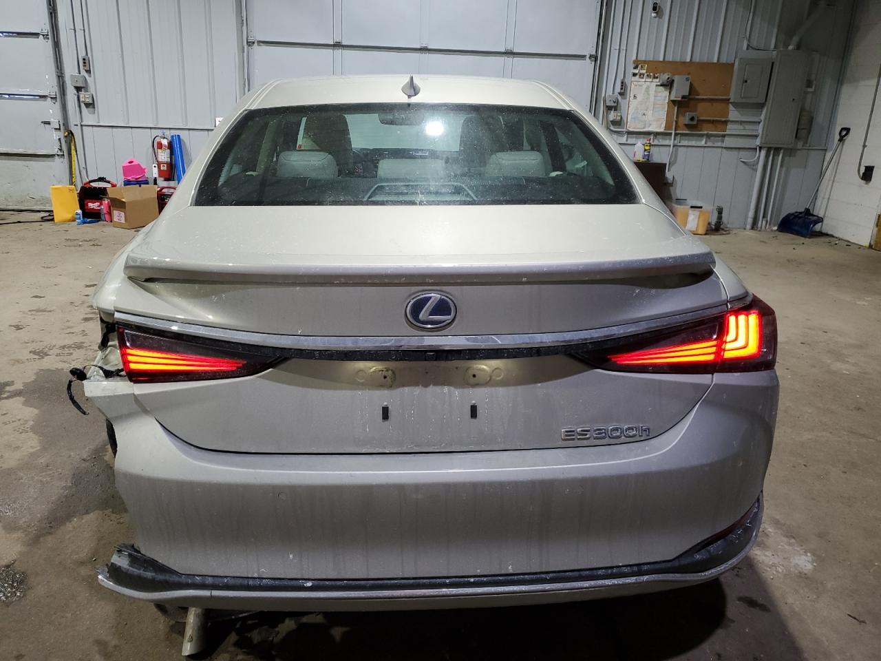 2022 LEXUS ES 300H BASE VIN:58AEA1C17NU018349