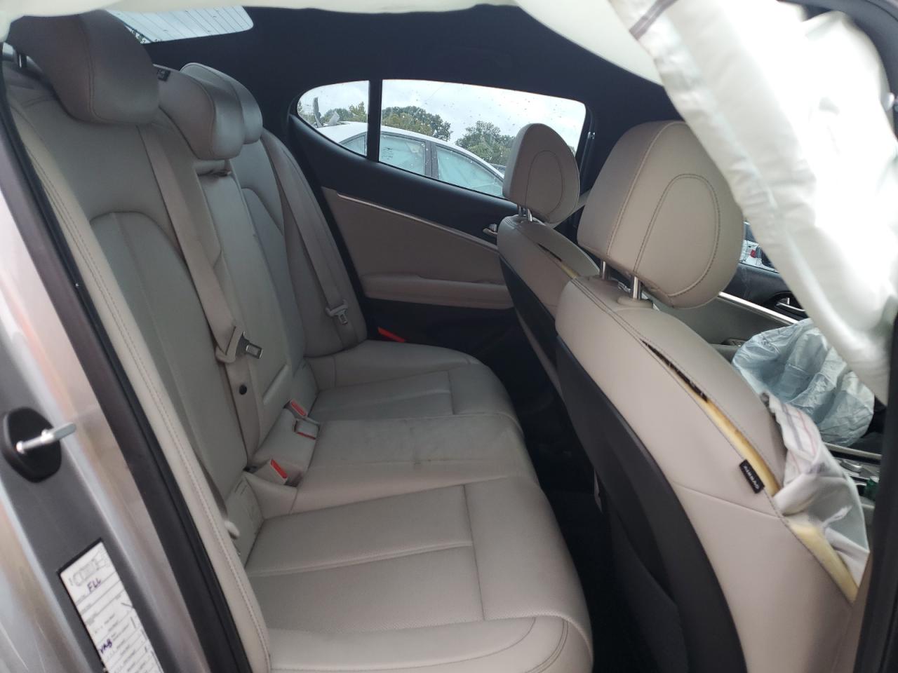 2022 GENESIS G70 BASE VIN:KMTG34TA2NU093249