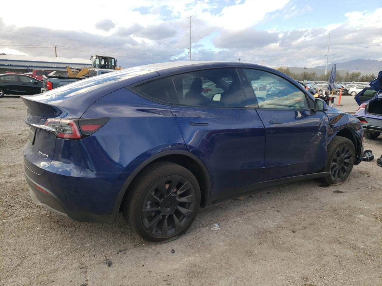 2023 TESLA MODEL Y  VIN:7SAYGDEE3PA204345