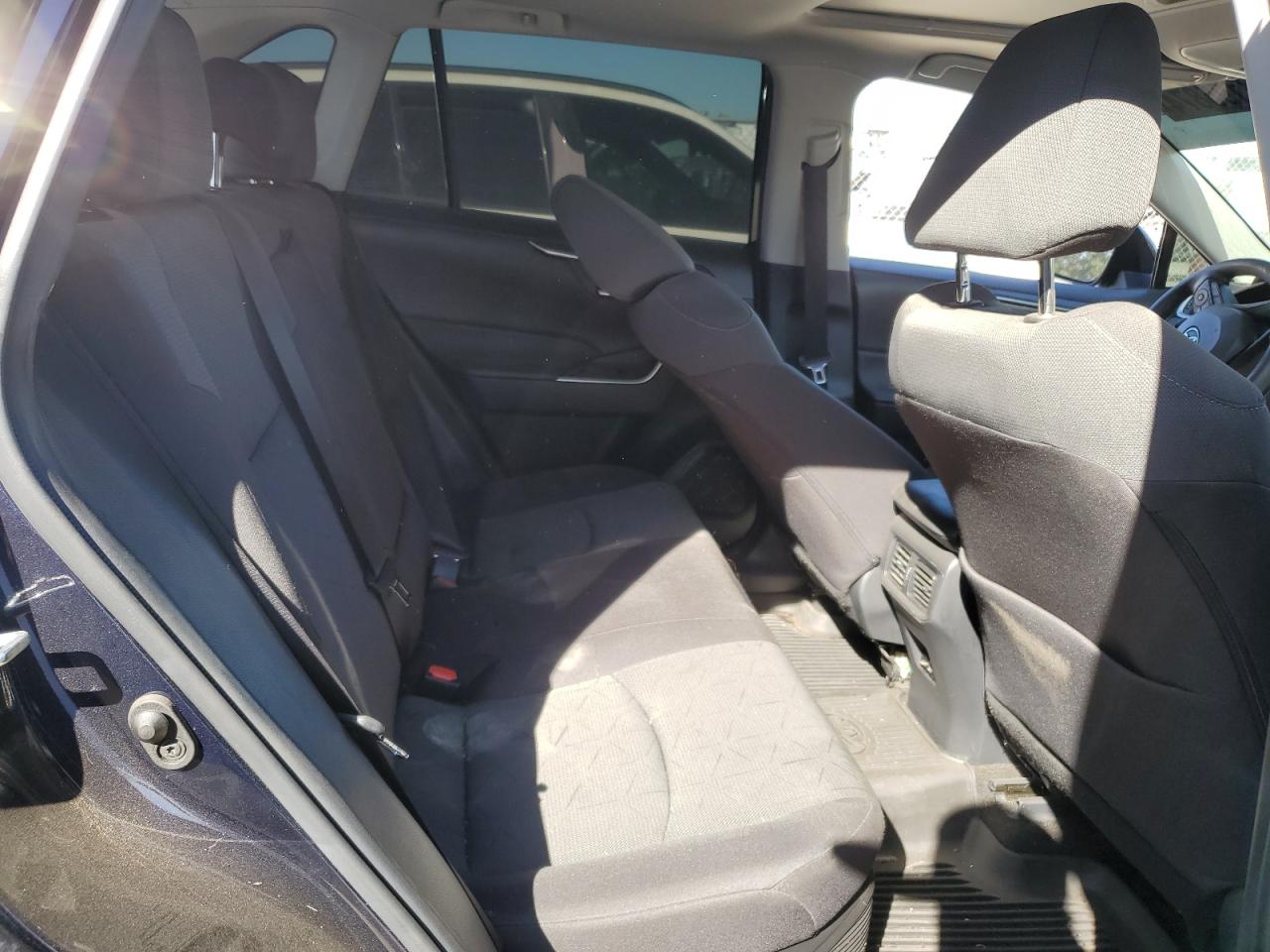 2022 TOYOTA RAV4 XLE VIN:4T3RWRFV0NU060120