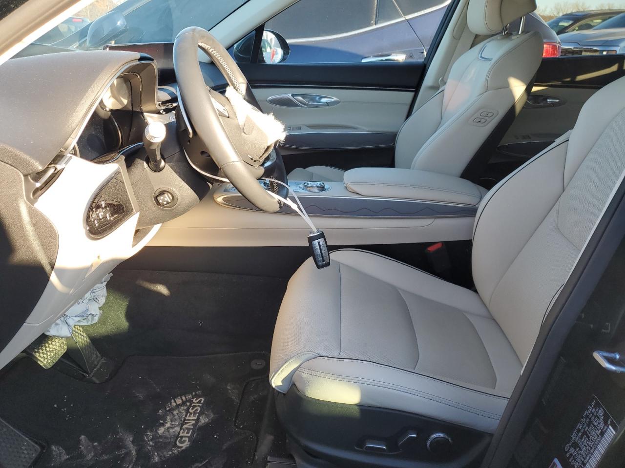 2023 GENESIS GV70 BASE VIN:KMUMADTB4PU099389