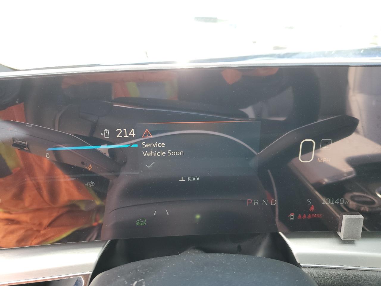 2024 CADILLAC LYRIQ LUXURY VIN:1GYKPPRL0RZ100077