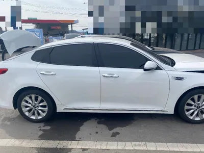 2015 Kia K5 KNAGU411BGA004075 VIN:KNAGU411BGA004075
