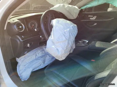 2016 Mercedes-Benz E 220 VIN: