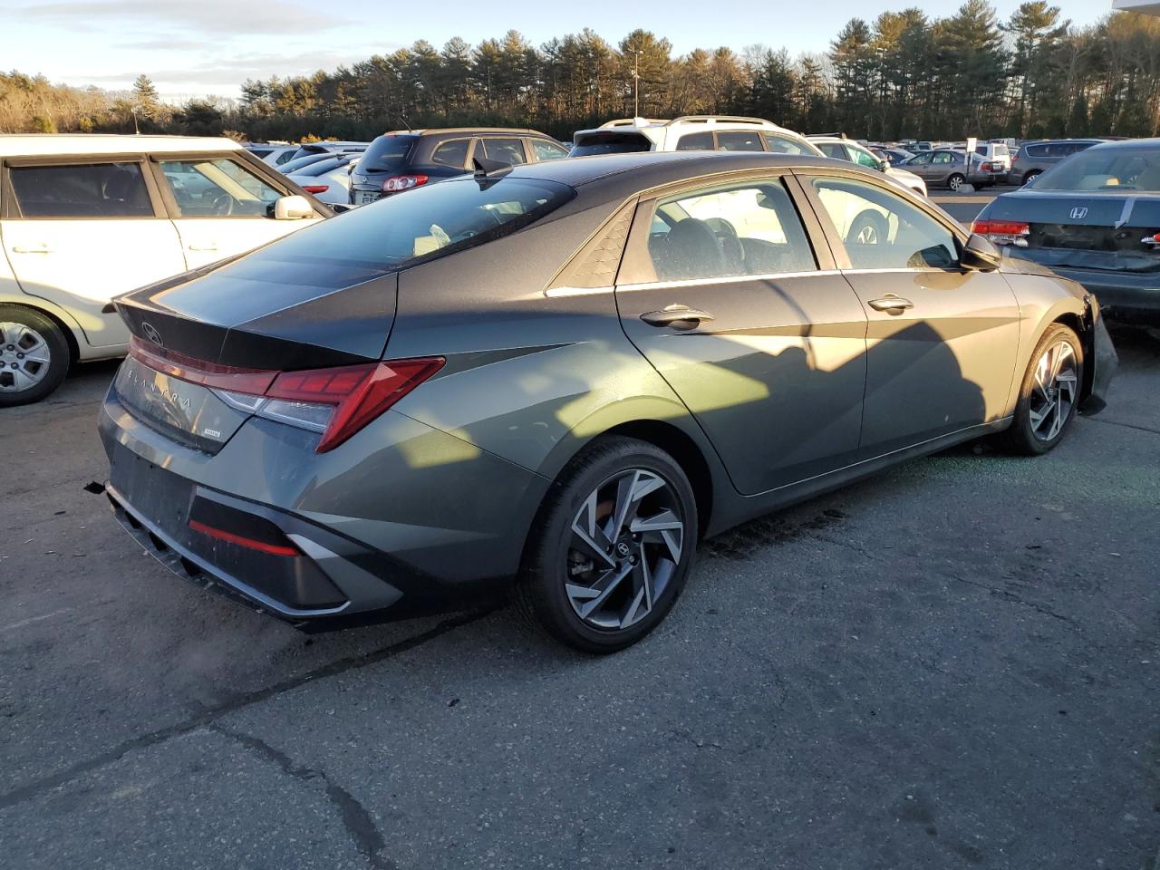 2024 HYUNDAI ELANTRA LIMITED VIN:KMHLN4DJ1RU102966