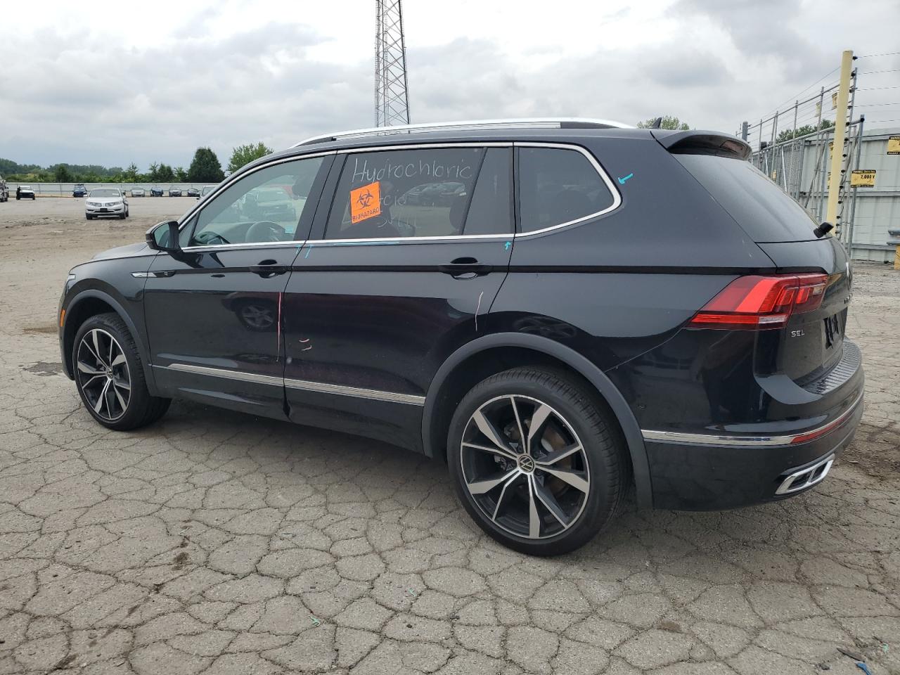 2024 VOLKSWAGEN TIGUAN SEL R-LINE BLACK VIN:3VV4B7AX4RM014074