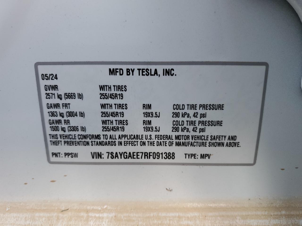 2024 TESLA MODEL Y  VIN:7SAYGAEE7RF091388