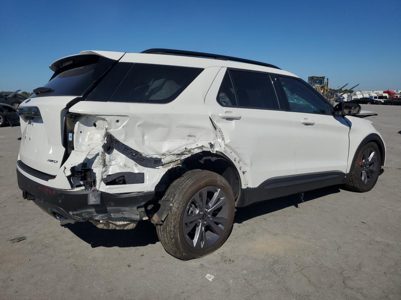 2024 FORD EXPLORER XLT VIN:1FMSK8DH1RGA39553