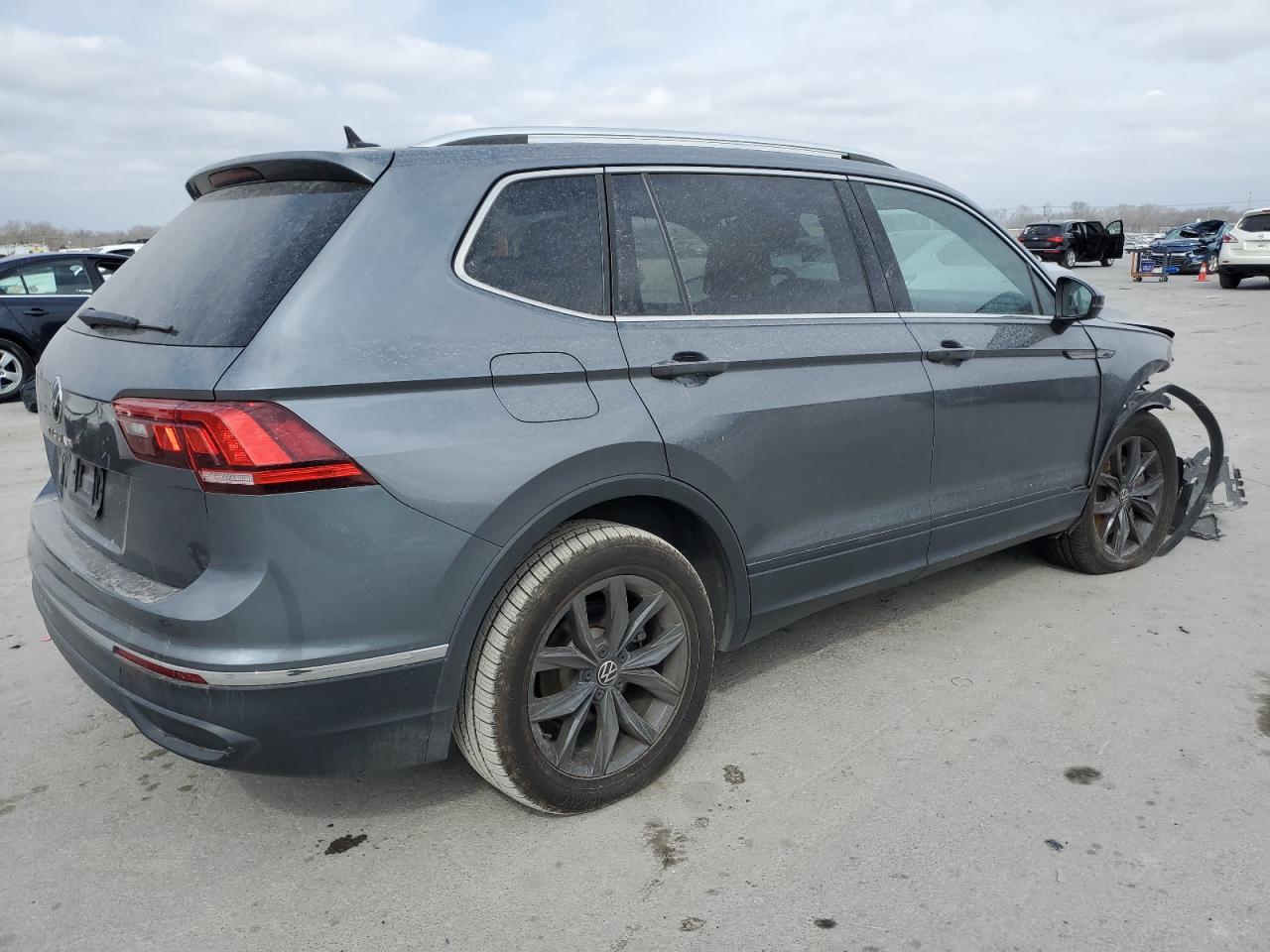 2022 VOLKSWAGEN TIGUAN SE VIN:3VV3B7AX1NM145288