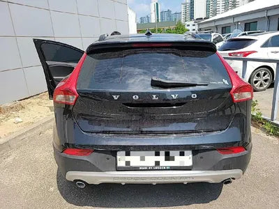 2018 Volvo V40 YV1MZ72K0K2176234 VIN:YV1MZ72K0K2176234