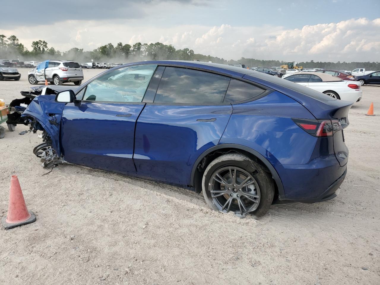 2024 TESLA MODEL Y  VIN:7SAYGDED4RA309714