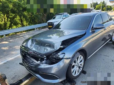 2019 Mercedes-Benz E 220 VIN: