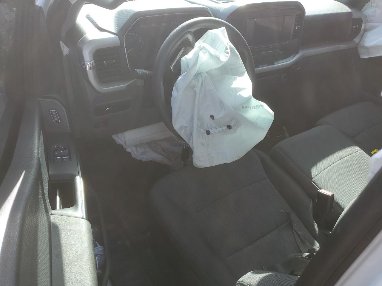 2023 FORD F150  VIN:1FTMF1C55PKG16286