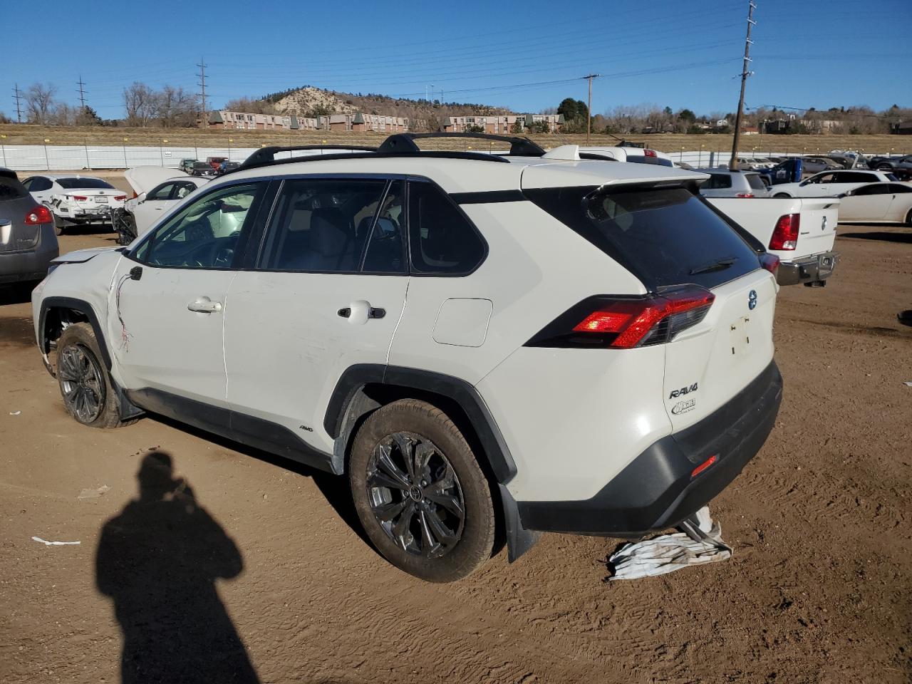 2022 TOYOTA RAV4 XLE PREMIUM VIN:JTMB6RFV7NJ015093