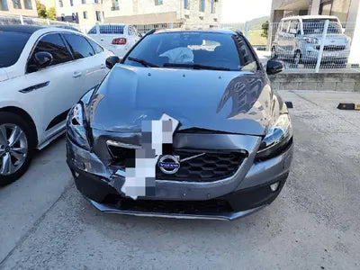 2016 Volvo V40 VIN: