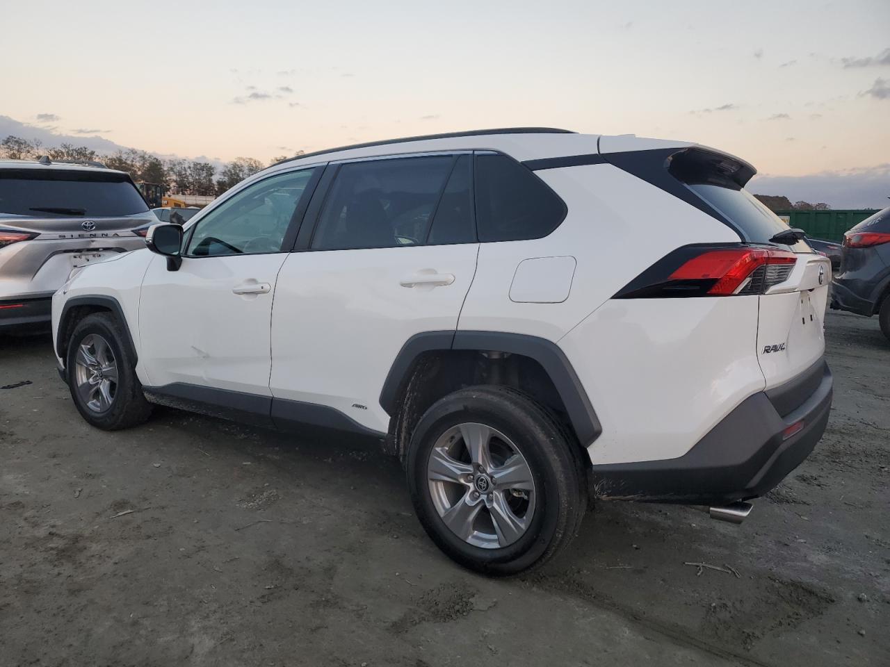 2023 TOYOTA RAV4 XLE VIN:4T3RWRFV2PU102404