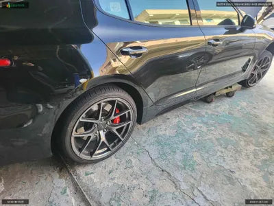 2018 Kia Stinger KNAE751CDJS025760 VIN:KNAE751CDJS025760